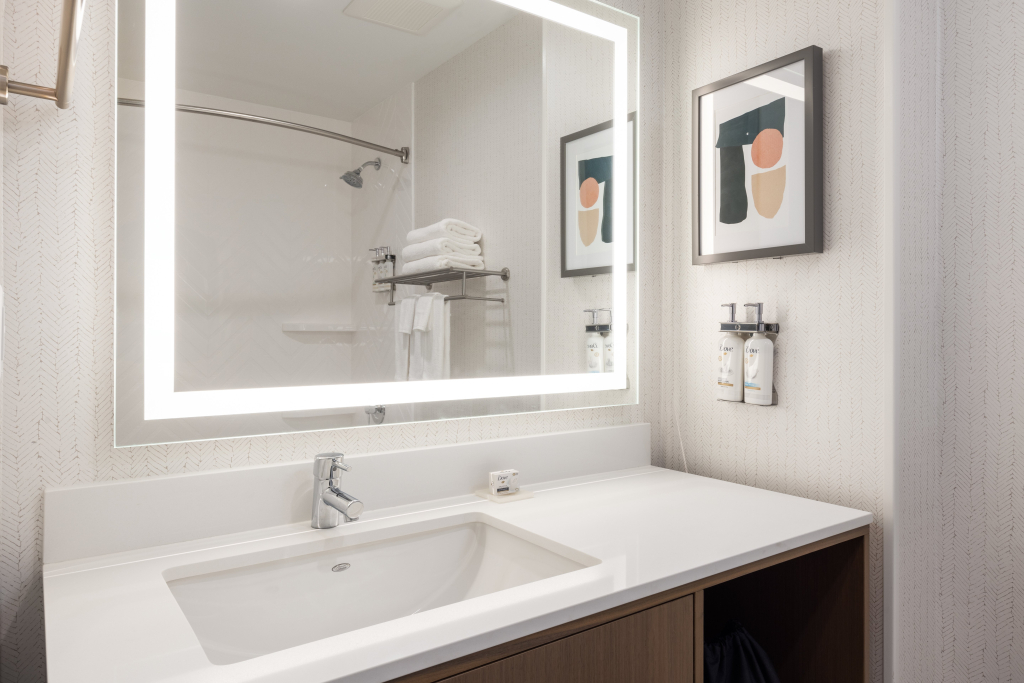 Holiday Inn & Suites Monterey Park - Los Angeles by IHG