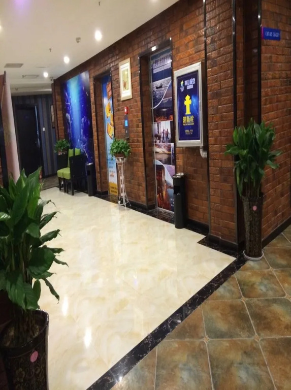 Hillside Sky View Hotel