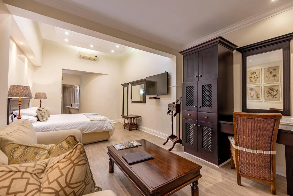 Sheppard Boutique Hotel