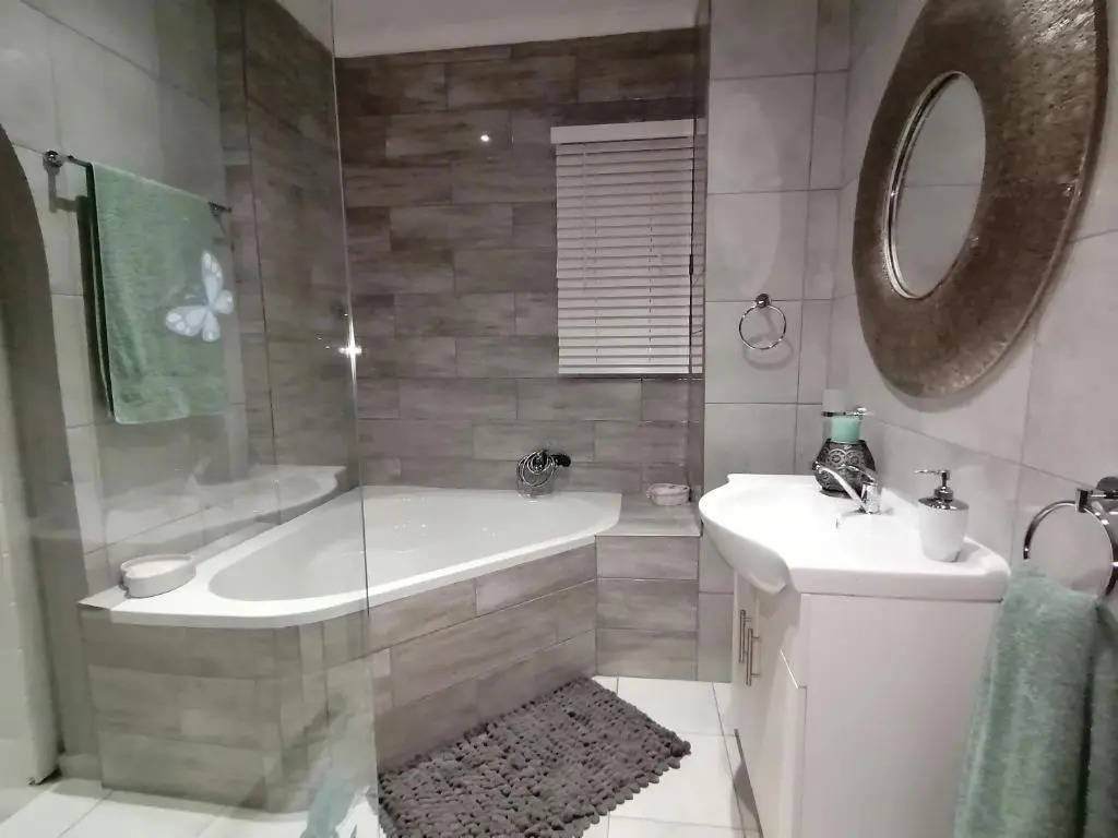 Roxys Rest Guest House