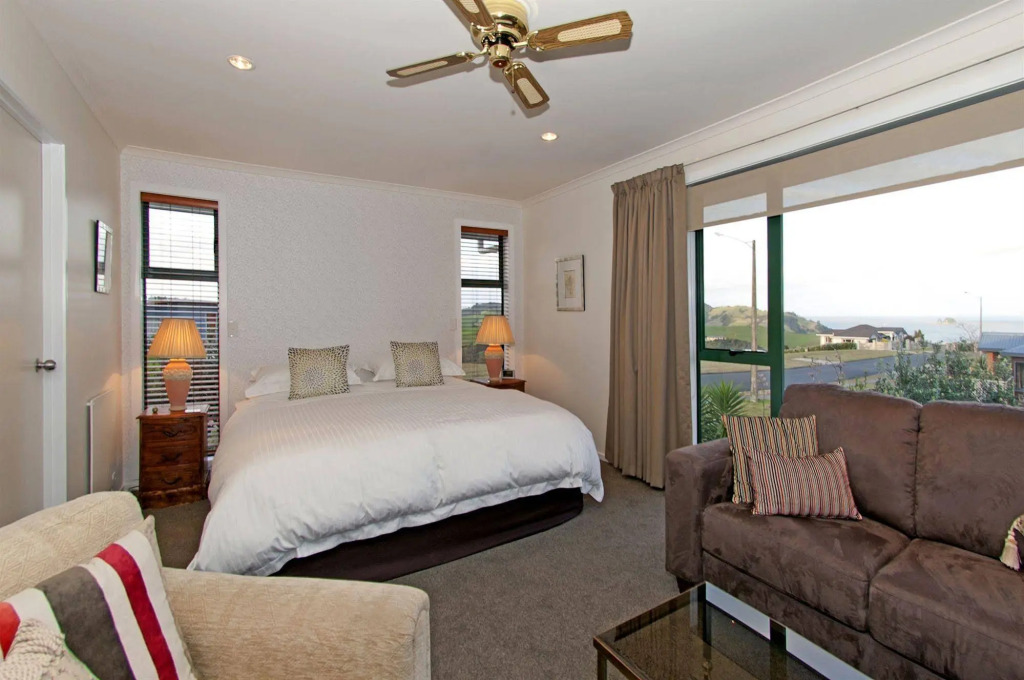 Bayview Valley Lodge Bed & Breakfast