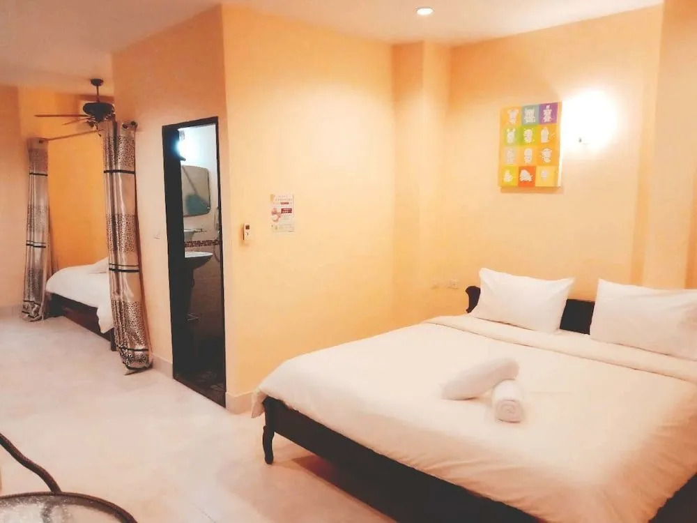 Zodiac Hotel