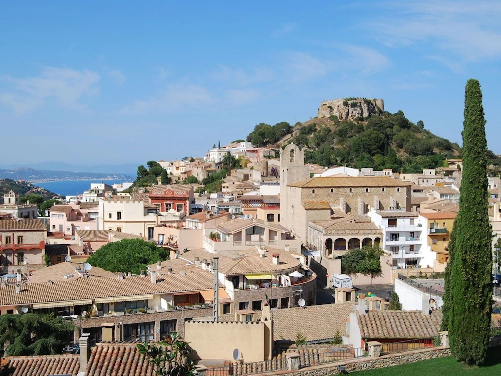 Cozy Apartment in Calella de Palafrugell With Swimming Pool