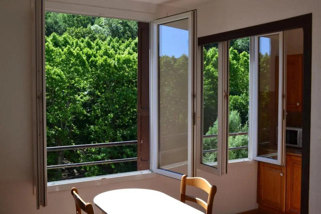 Studio a 100 Metres Des Thermes Vue Sur Montagne.