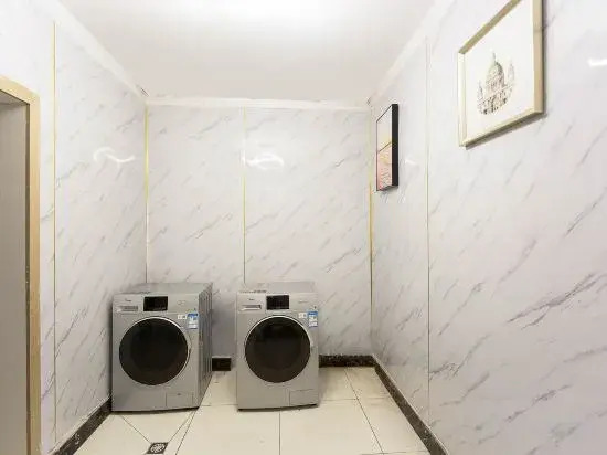 Vienna Hotel (Aba Mao County Guqiang City)