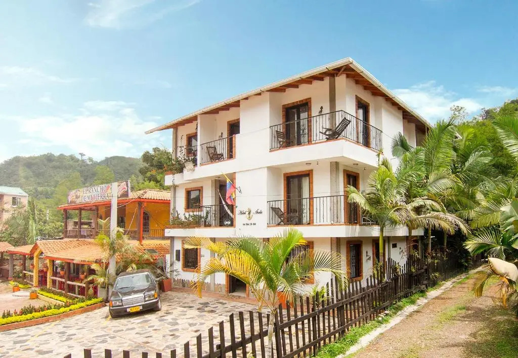 Hotel El Ancla