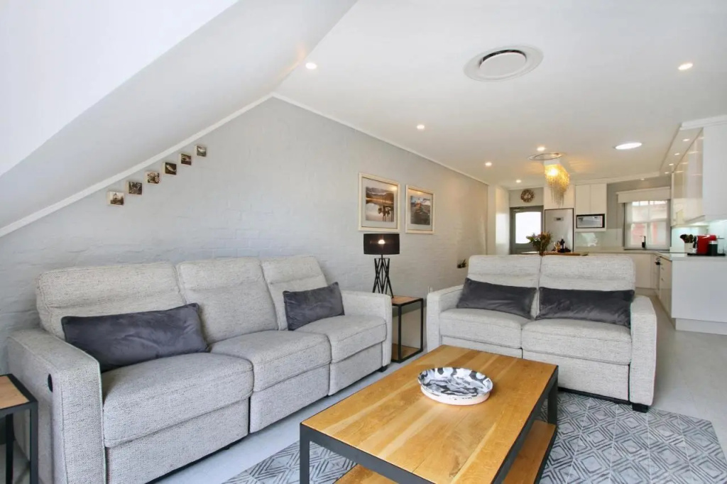 48 The Village in Hout Bay