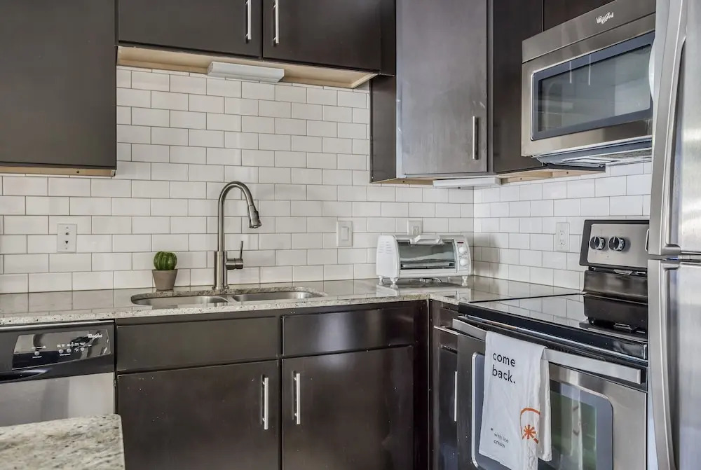 1BR2BR Downtown Austin byWanderjaunt