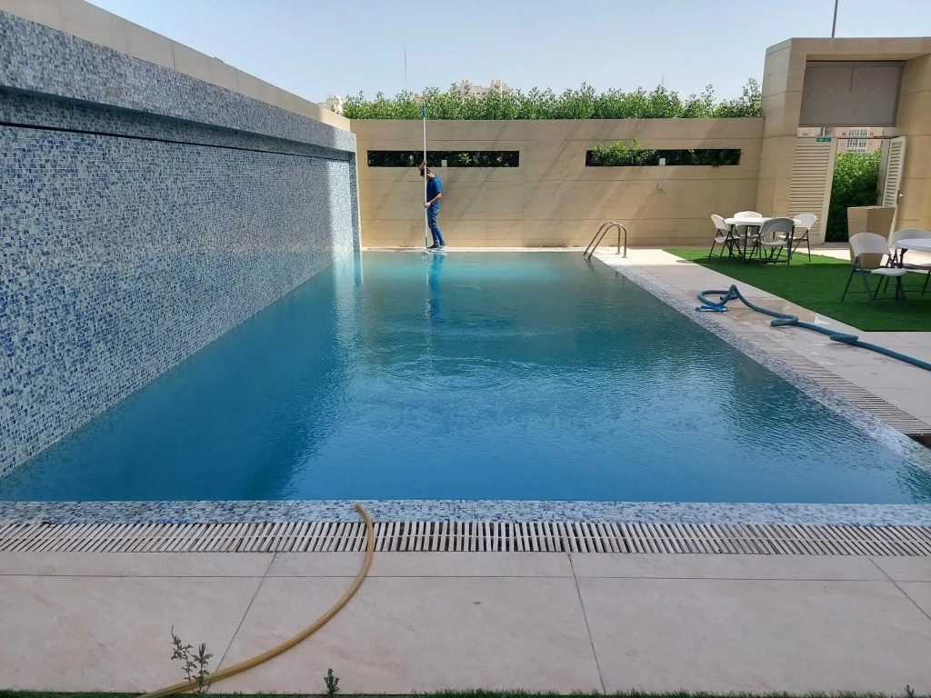 White luxury Suite hotel