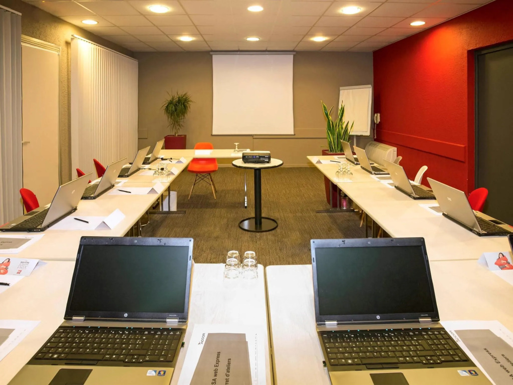 ibis Nîmes Ouest