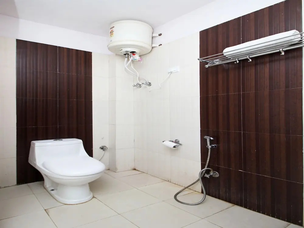 OYO 4109 Hotel Traveller Inn