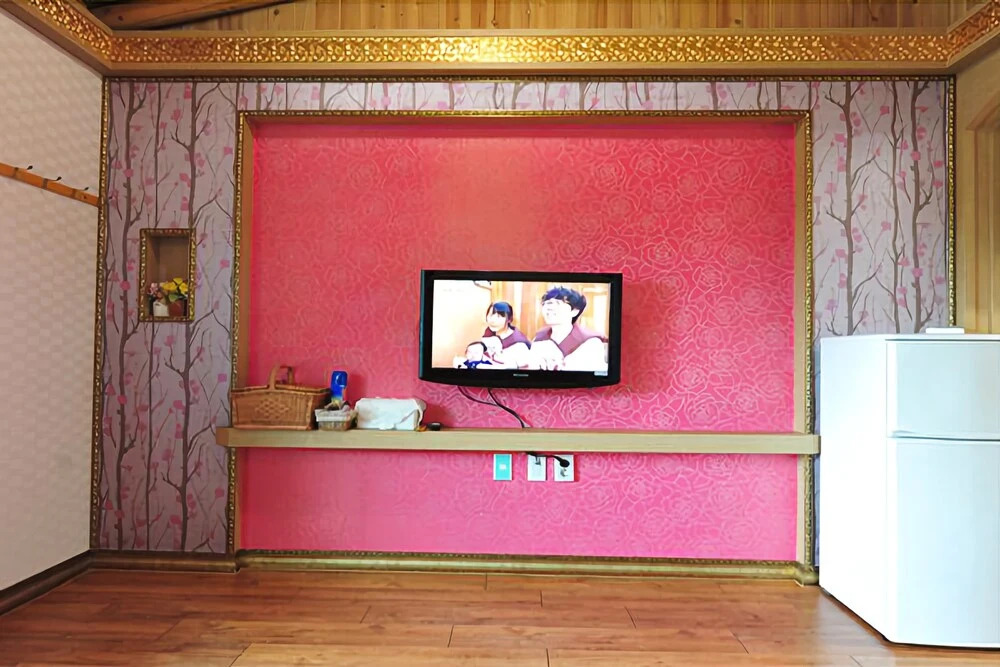 Yeosu Hyangilam Heukjip Pension