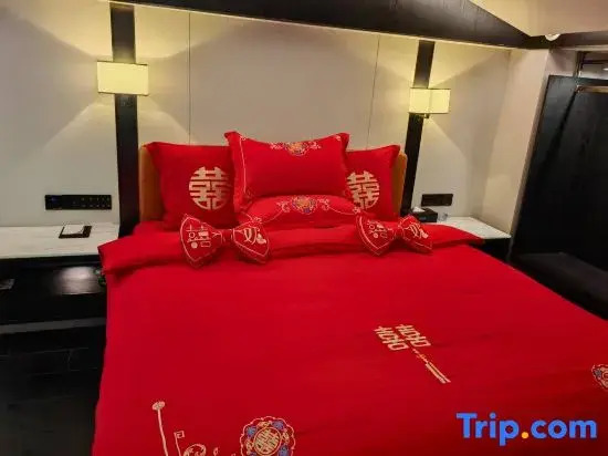 Zhenyue Meijing Hotel (Qinzhou Baishihu Park Wuyue Plaza)