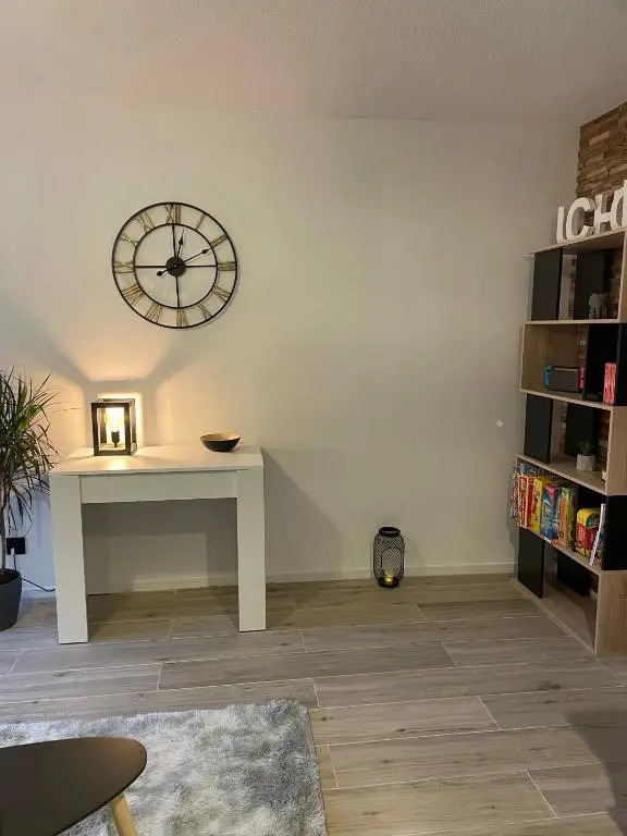 T2 hypercentre Luchon, jardin et parking privatifs
