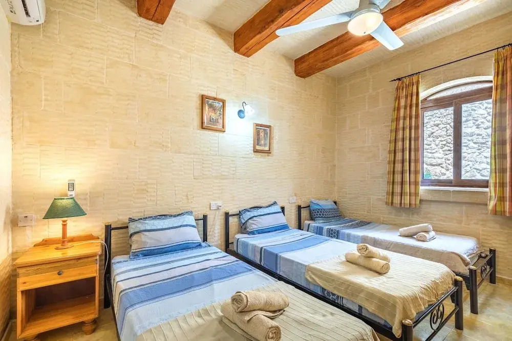 Villa Ta Debora Sleeps 7 with Pool