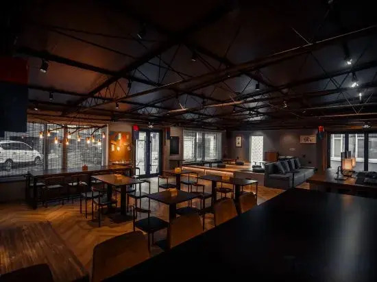 Bu'er Folk Youth Hostel (Yanji Yanbian University West Market Store)
