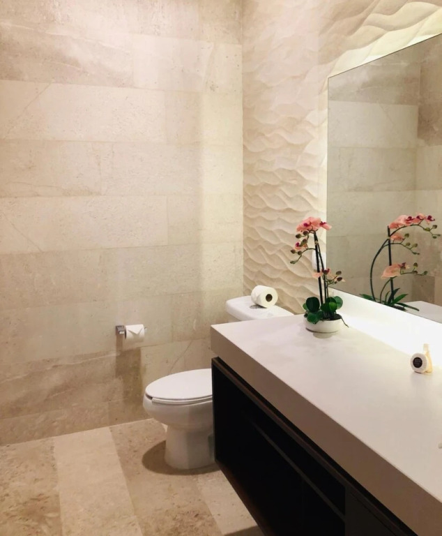Full Stylish 2BR apartment in heart of town by Happy Address