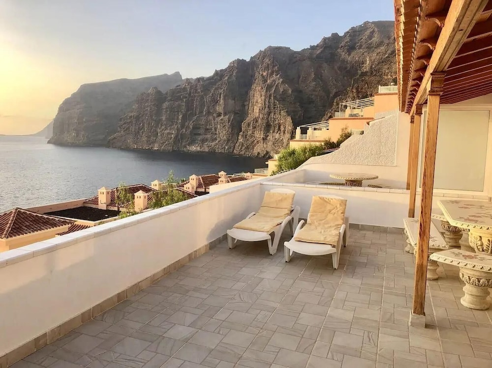 Villa Los Gigantes View