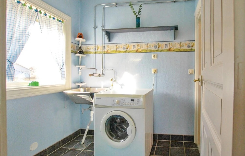 2 Bedroom Lovely Home In Hultsfred