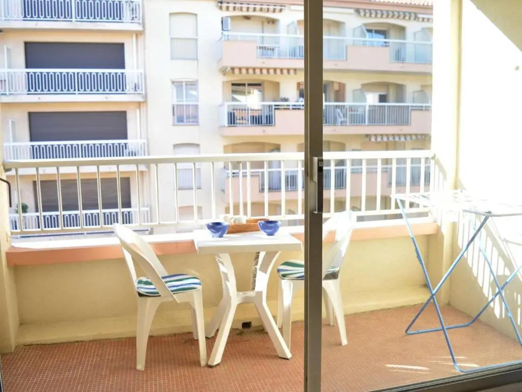 Appartement Sainte-Maxime, 1 pièce, 2 personnes - FR-1-226-444