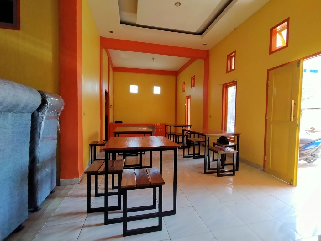Hotel Hing Amimah near Bau Bau Port RedPartner