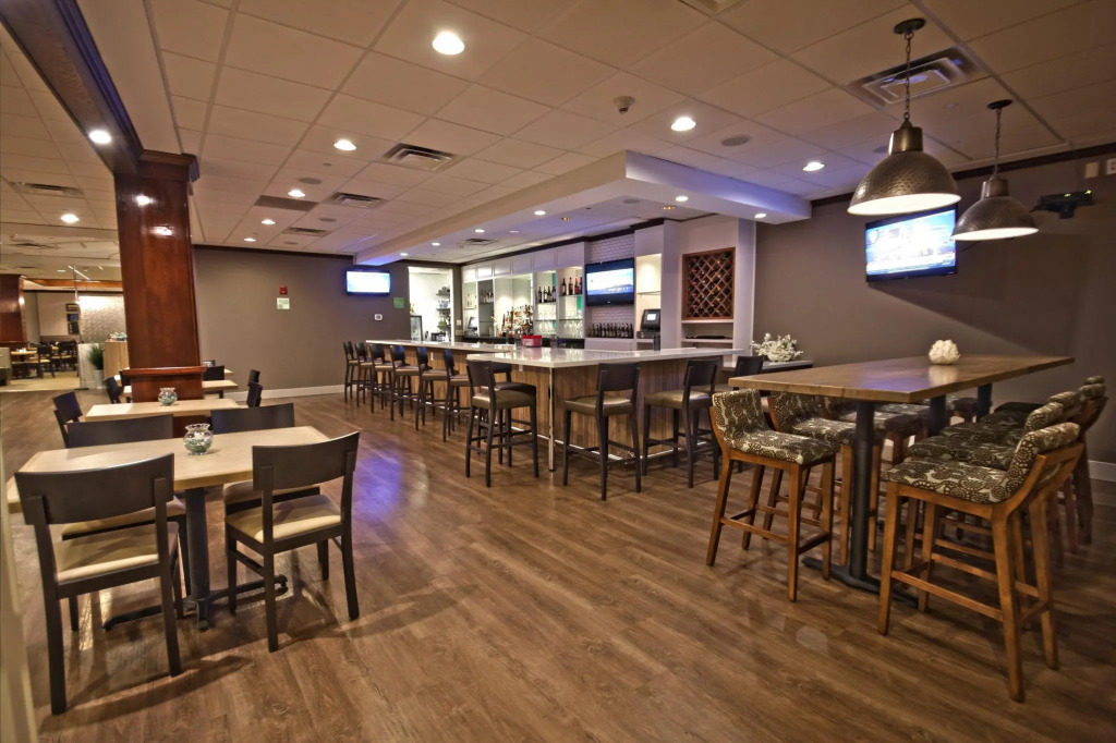 Отель Манахавкина Holiday Inn Manahawkin