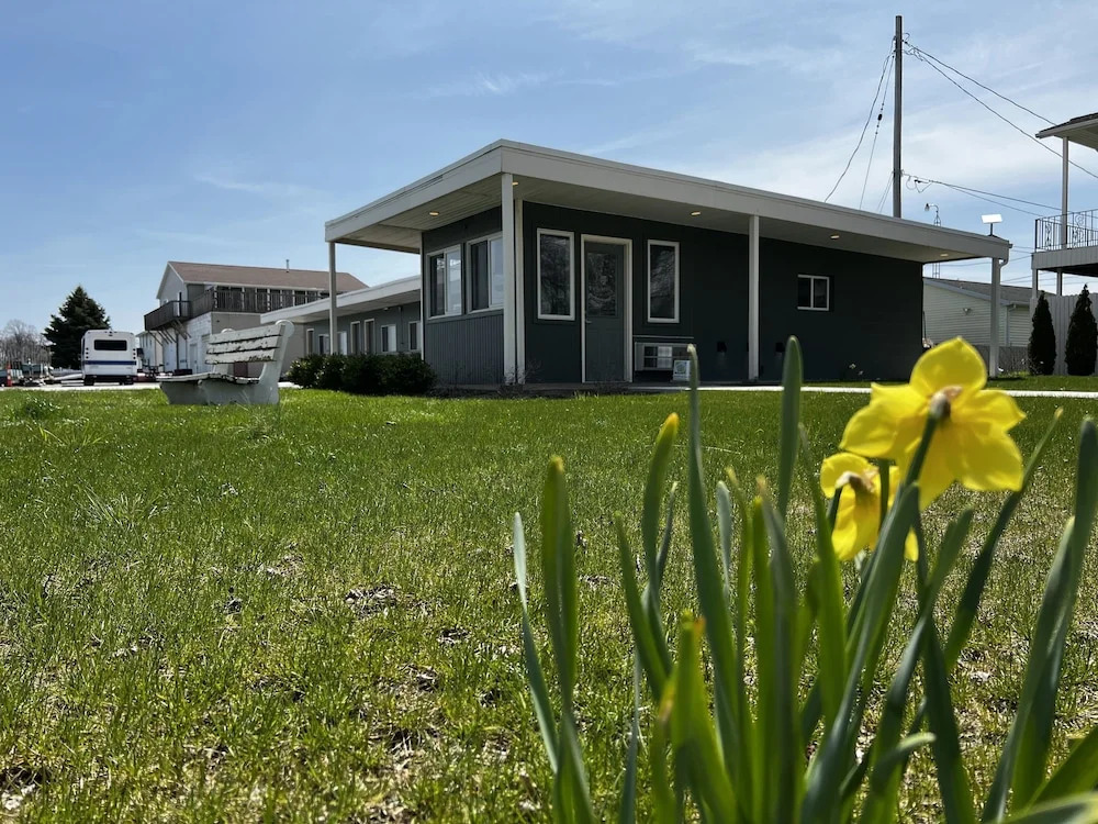 The Cedar Motel