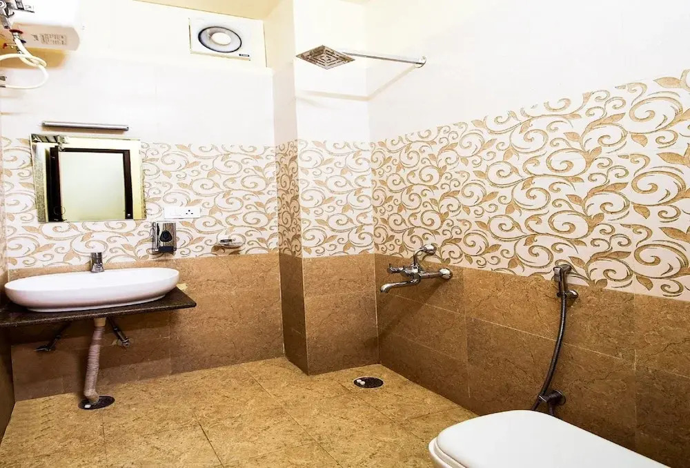 Oyo 36851 Hotel Silver Retreat