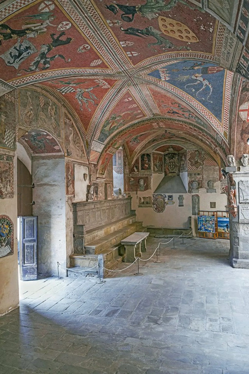 Apartments In Pistoia
