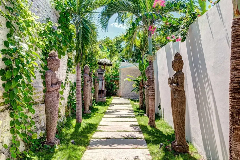 River Garden, Luxury Joglo Villa, 6 Travelers