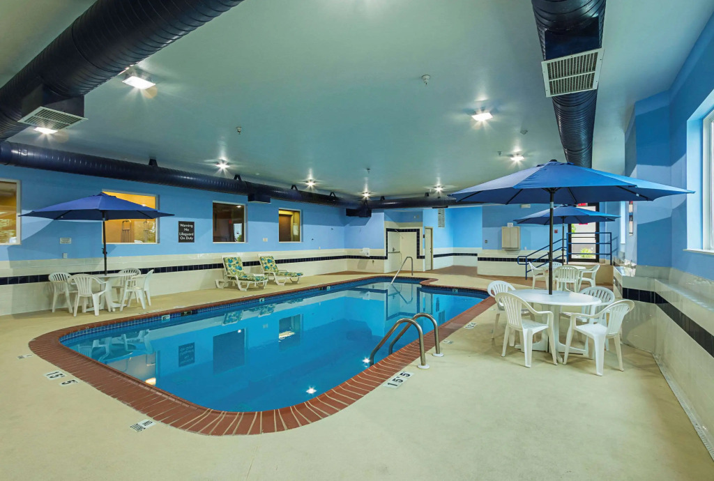 Sleep Inn & Suites