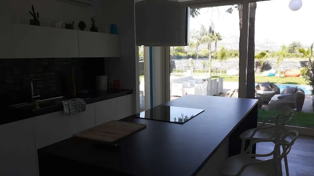 T Villa