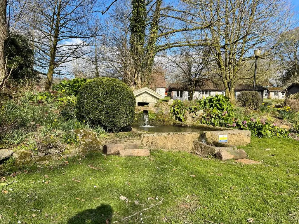 81 Hengar Manor