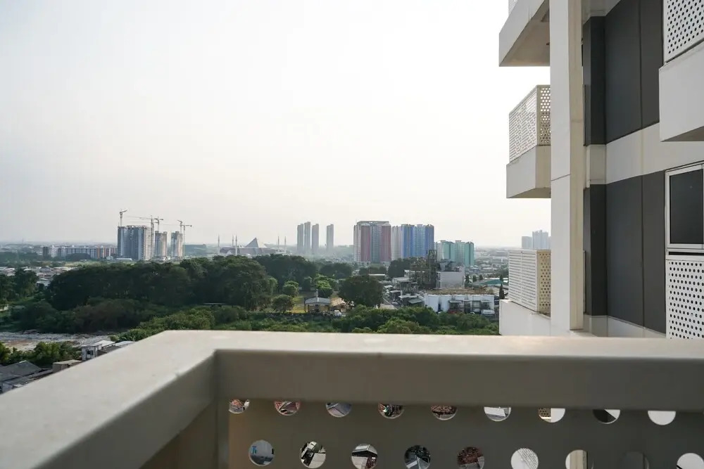 Enjoy Stay Studio Room at West Vista Apartment By Travelio