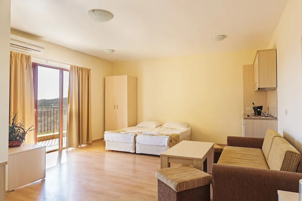 Serena Residence Aparthotel