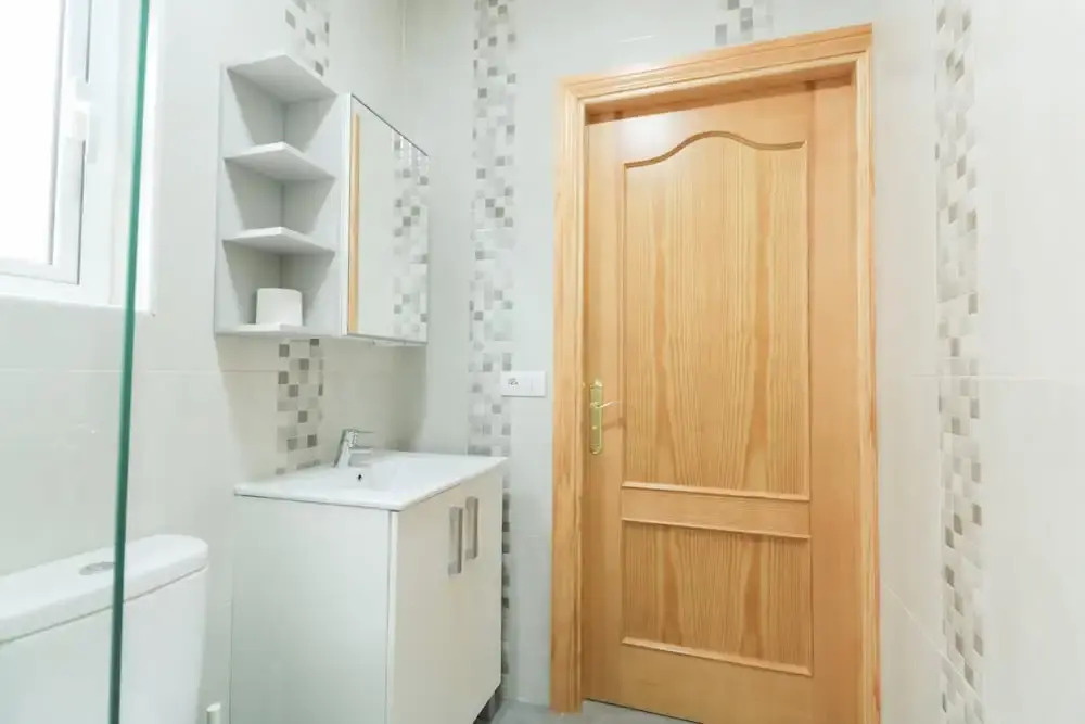 #2 Private Room Renovated Apt Habi
