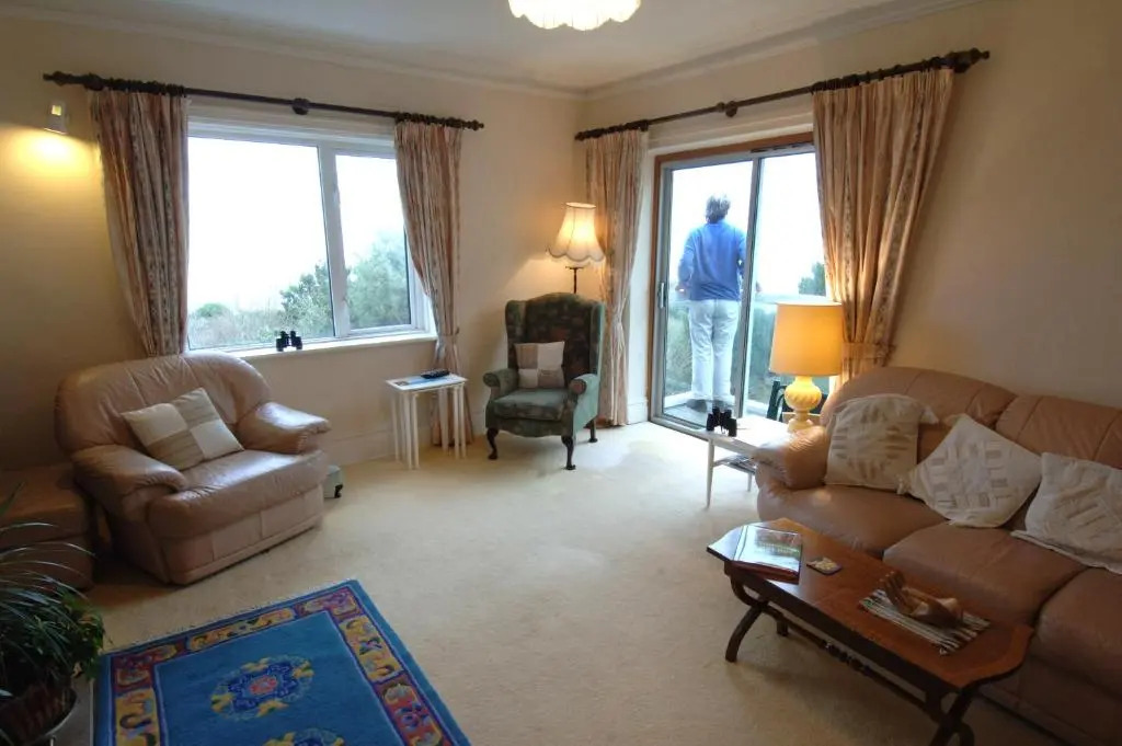 Seawall, 30a Burlington Road