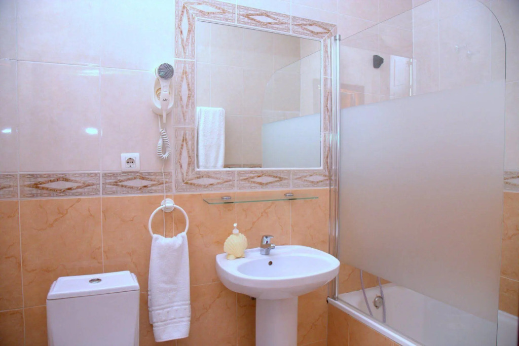 ROOMS Los MONTES