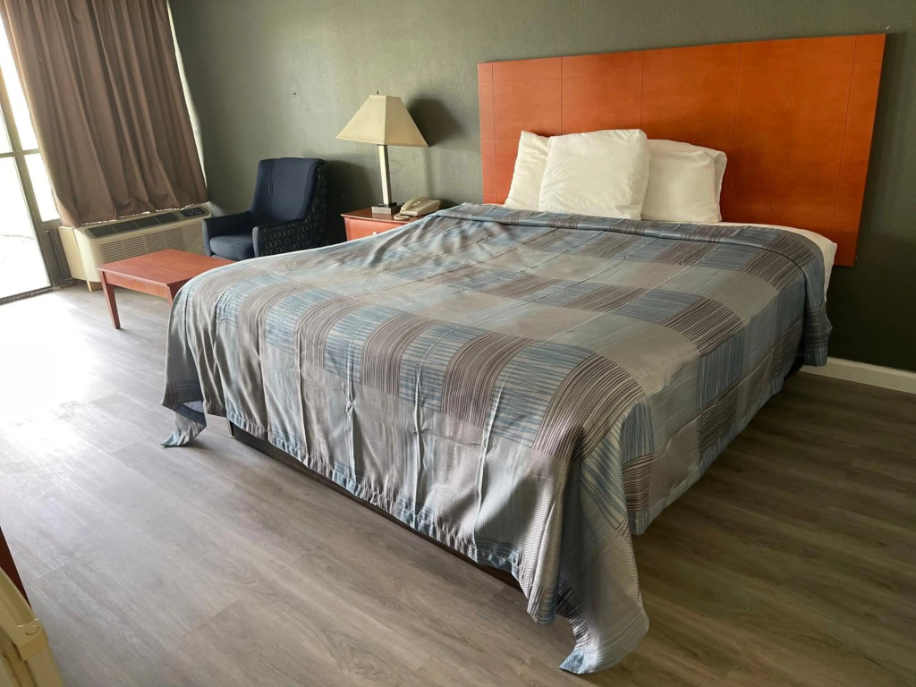 Wilkes-Barre Inn & Suites