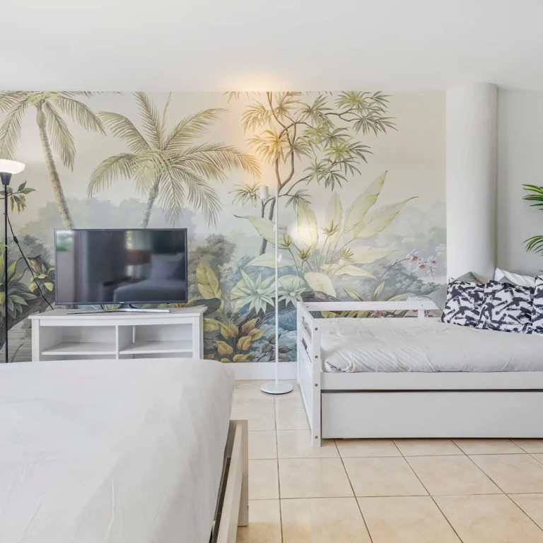 Vista Mar Bay Views Close to Miami Attractions