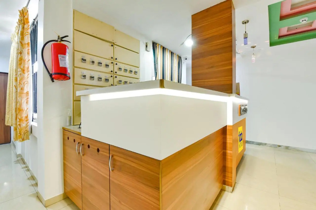 FabHotel Raj Ratna - Nr Ashram Road