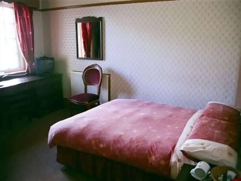 Fox & Hounds Hotel