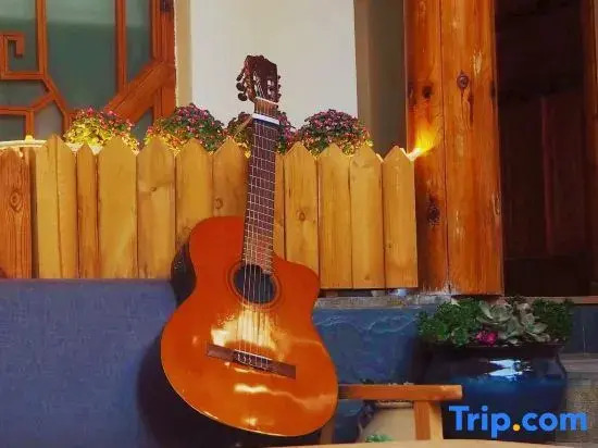Yunmuju Inn (Lijiang Ancient City Dashuiche Shop)