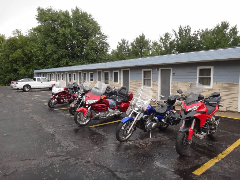 Pine Ridge Motel