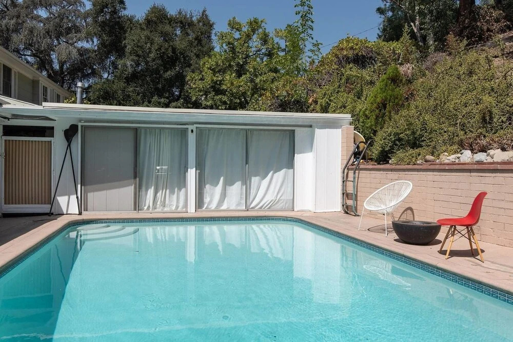 Mid-mod Pool Home With Palm Springs Vibe 2bdr