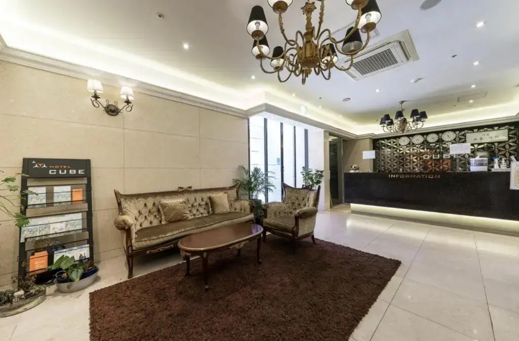 Lovely 3-BHK holiday home with free parking