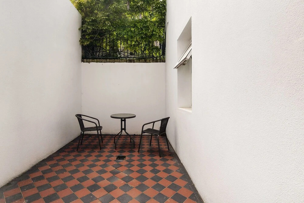 Earls Court Road Apartments