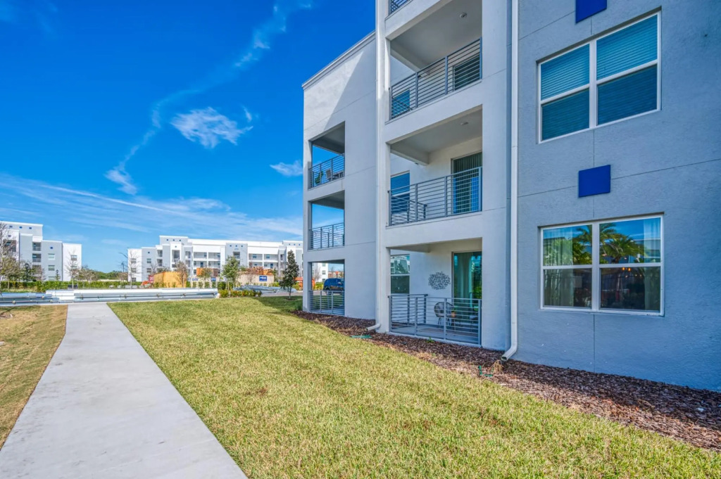 Spacious and pleasant home near Disney