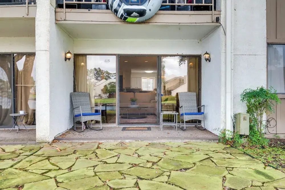 Waterfront Condo on Lake Conroe w/ Boat Launch!