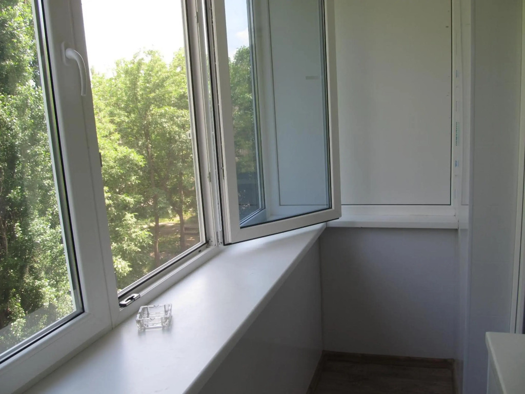 2 badroom KR Apartments on Mystetsʹka 3